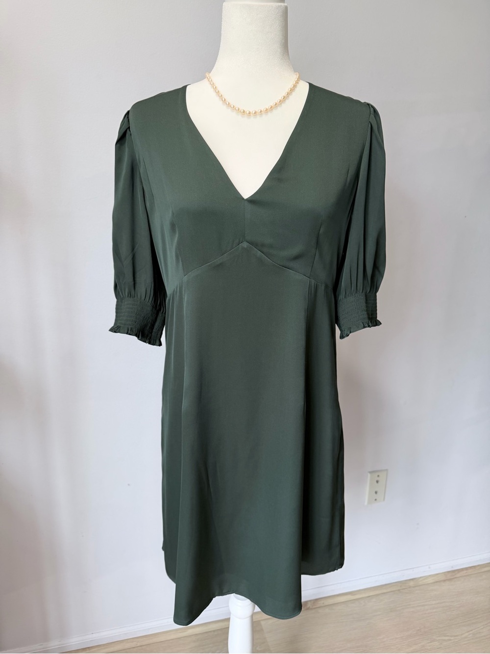 Quince V-Neck Short Sleeve Dress in Forest Green